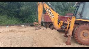 ବାଲି ଚୋରି ଉଦ୍ୟମ ବେଳେ ଏରସମା ପୁଲିସର ଚଢ଼ାଉ